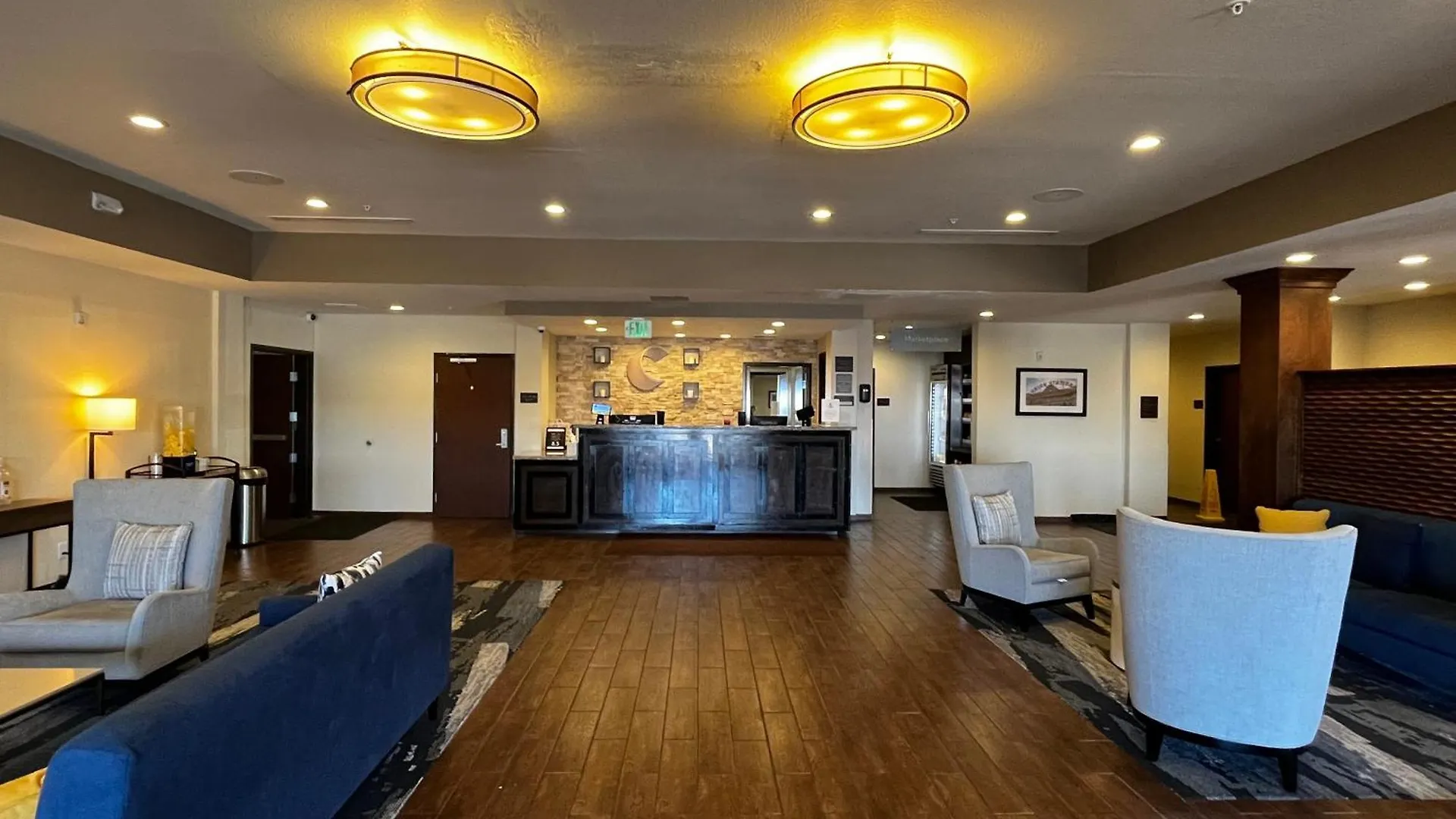 Comfort Suites Denver International Airport 3*,