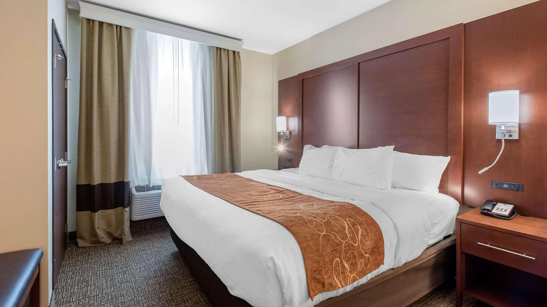 Comfort Suites Denver International Airport Hotel