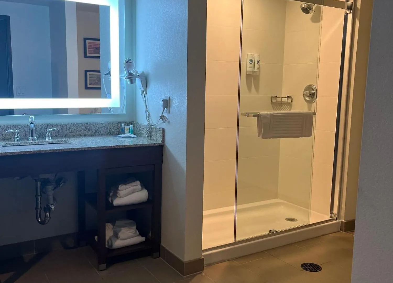Hotel Comfort Suites Denver International Airport