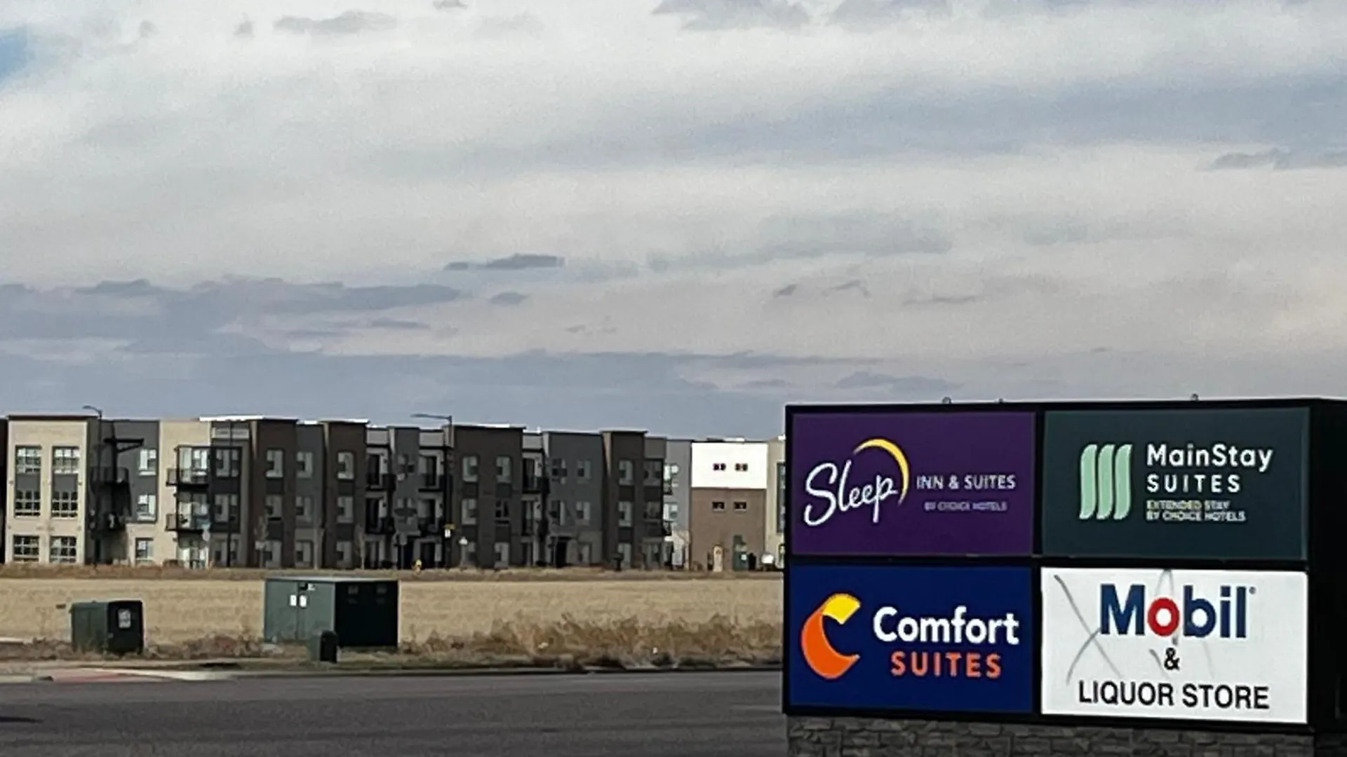 Hotel Comfort Suites Denver International Airport